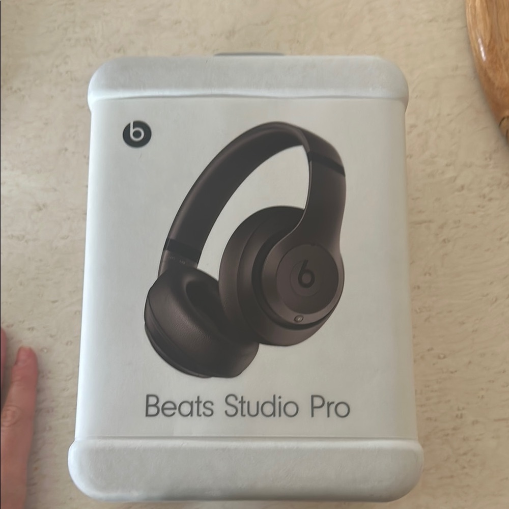 Beats Studio Pro Headphones - Brown